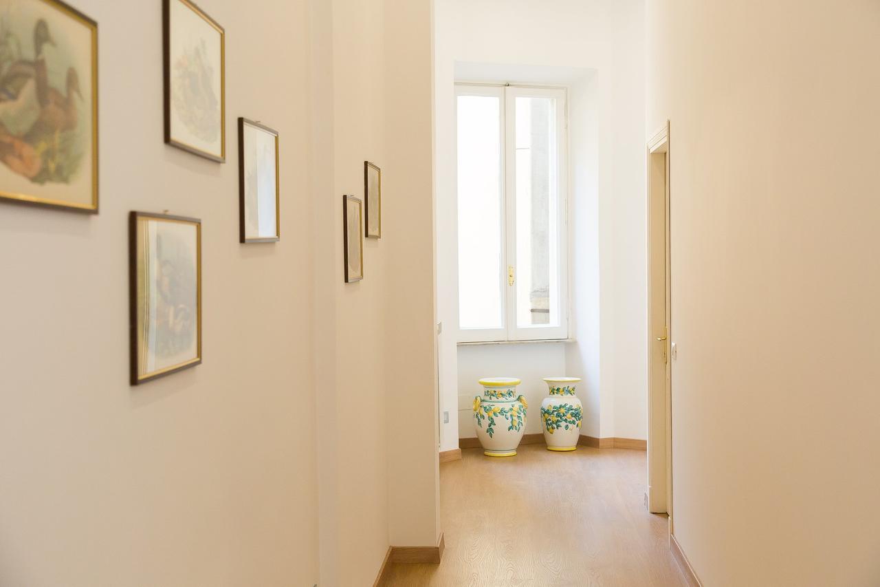 Prestigious Apartment Via Barberini ローマ エクステリア 写真