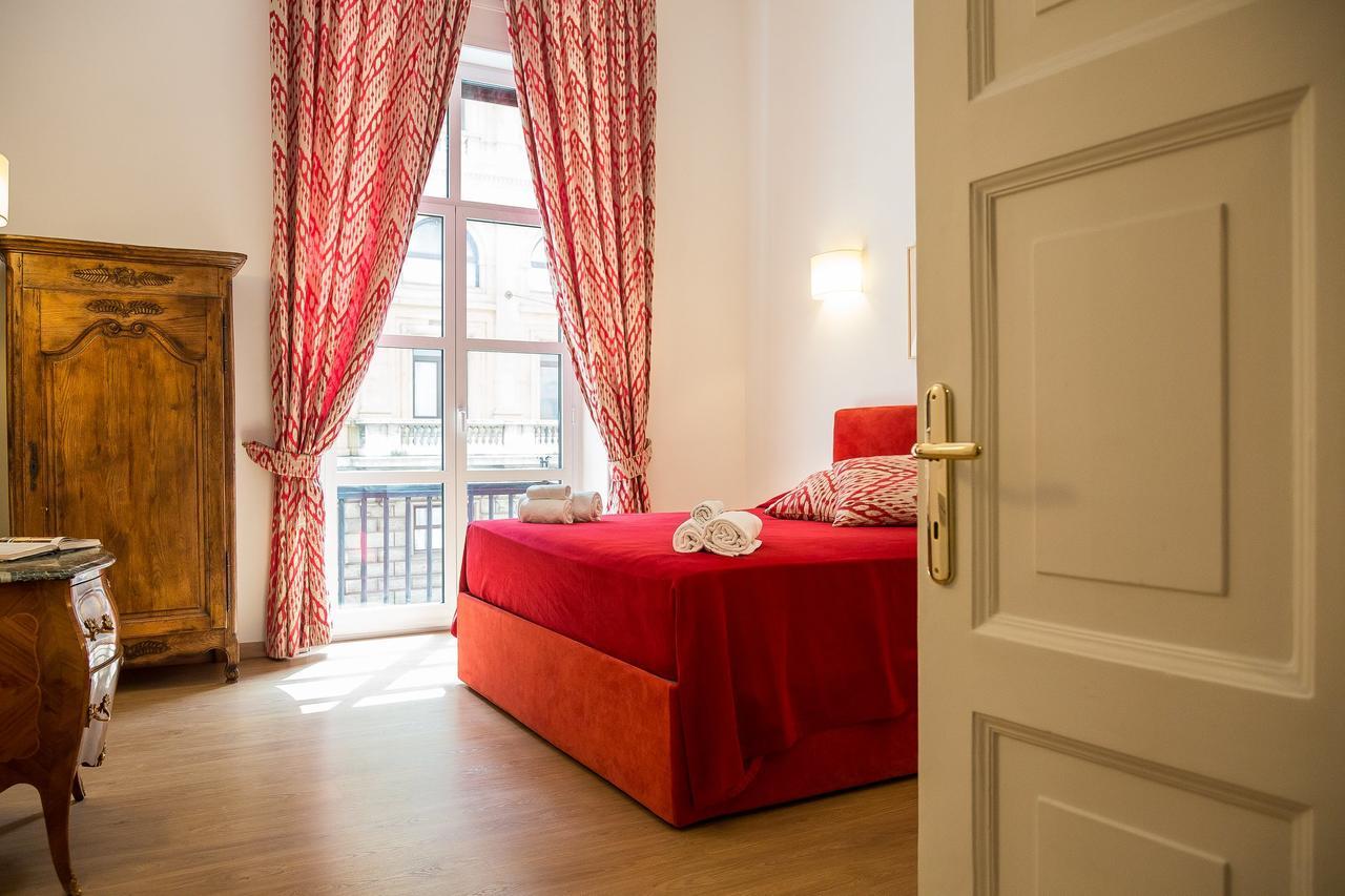 Prestigious Apartment Via Barberini ローマ エクステリア 写真