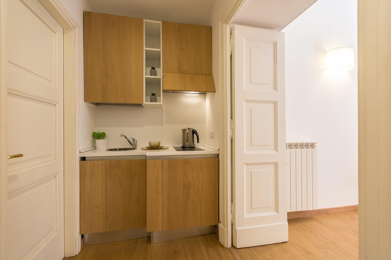 Prestigious Apartment Via Barberini ローマ エクステリア 写真