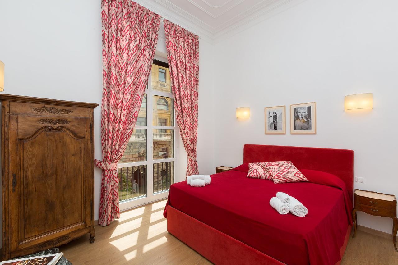 Prestigious Apartment Via Barberini ローマ エクステリア 写真