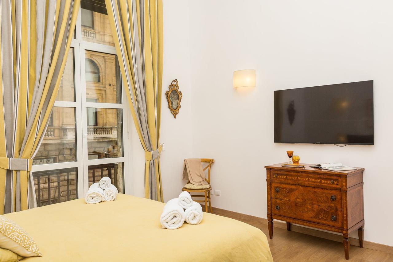 Prestigious Apartment Via Barberini ローマ エクステリア 写真